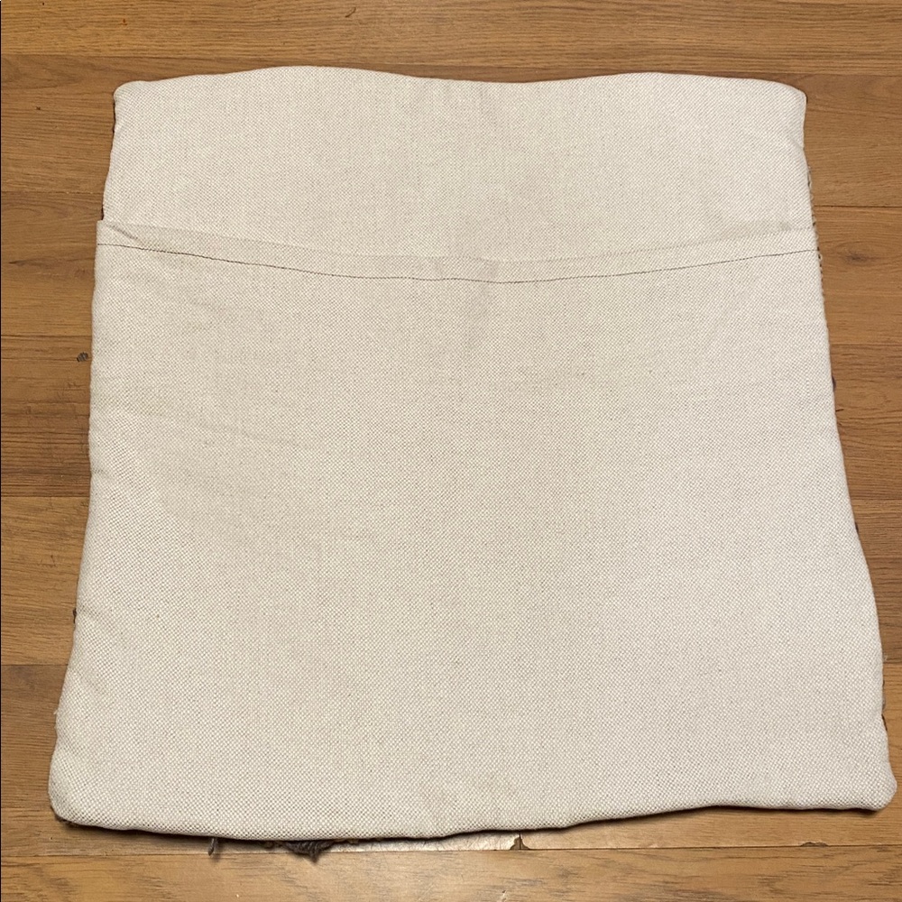 Custom Handmade Hooked Rug Pillow Cover - Picture 2 of 4